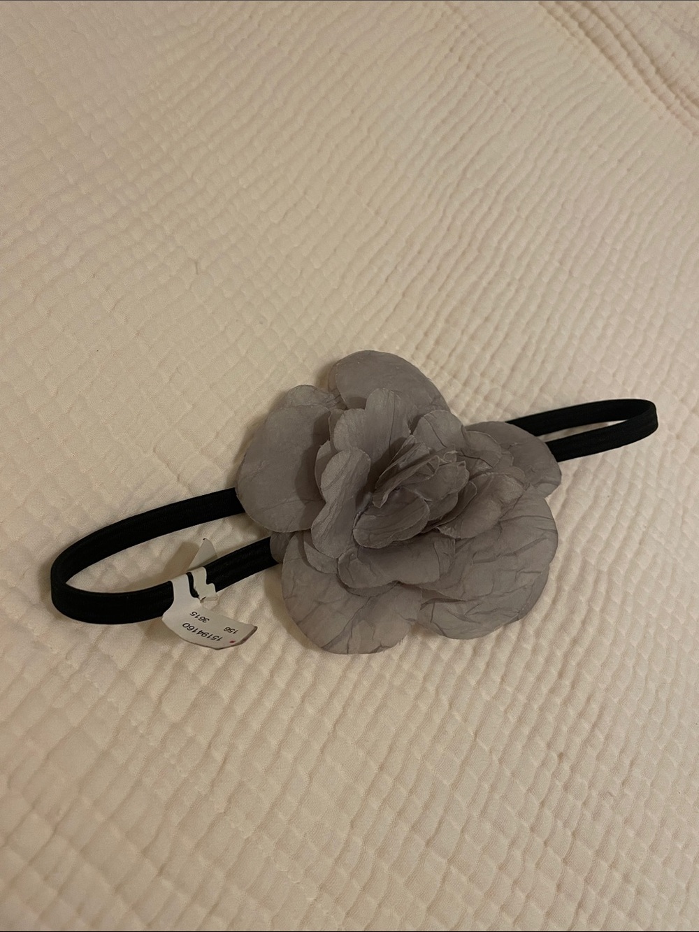 Urban Outfitters Gray Floral Elastic Headband with Black Band